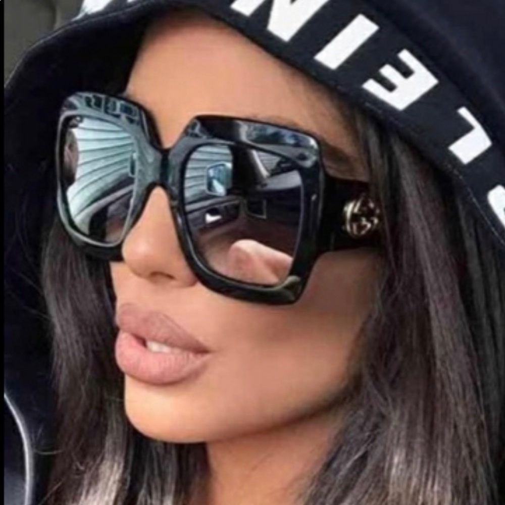 Oversized  sunglasses